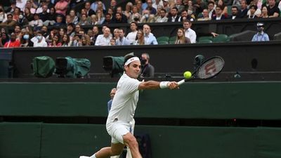 Roger Federer pasa de ronda en Wimbledon