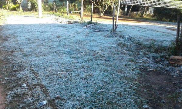 Adulto mayor habría fallecido por hipotermia en vía pública de Yaguarón