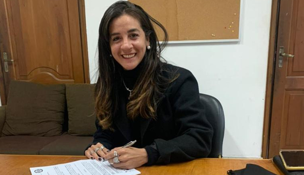 Olimpia repatria a Jessica Santacruz y Deysi Ojeda