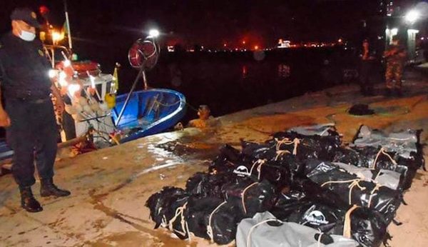 Casi media tonelada de cocaína aparece en bolsas sobre costas del Mediterráneo argelino