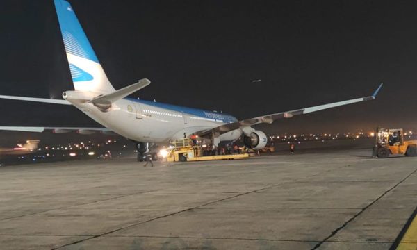 Llegan 200.000 dosis más de la vacuna rusa comprada por el Estado paraguayo