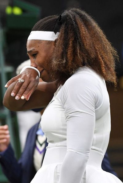 Federer sobrevive y Serena se despide de Wimbledon - Tenis - ABC Color