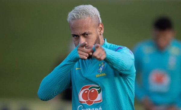 Diario HOY | Brasil se entrena para el partido con Chile sin tres jugadores
