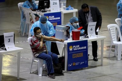 Estados Unidos donará a Ecuador dos millones de vacunas de Pfizer contra el Covid-19 | .::Agencia IP::.