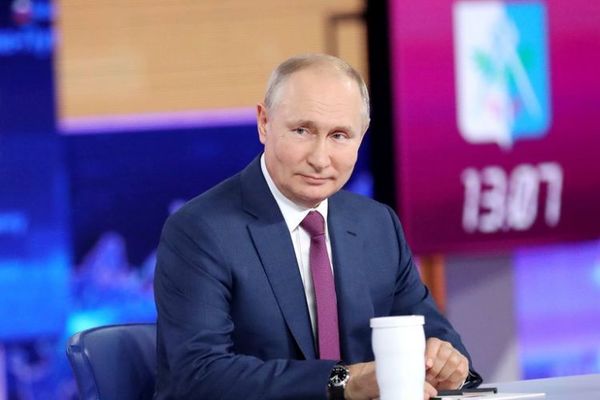 Tras meses de mantenerlo en secreto, Vladimir Putin reveló que se vacunó contra el coronavirus con la fórmula Sputnik V