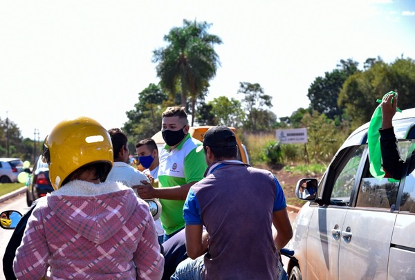 Equipo político liderado por Diosnel González con gran aceptación en los barrios de CDE - La Clave