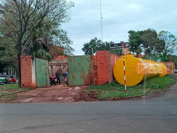 Preocupa INSTALACION de puesto de COMBUSTIBLE a metros del LAGO de la República