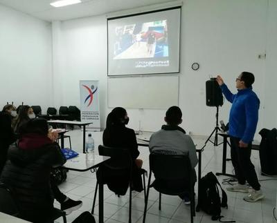 Impulsan curso de Técnico Nacional en Gimnasia | .::Agencia IP::.