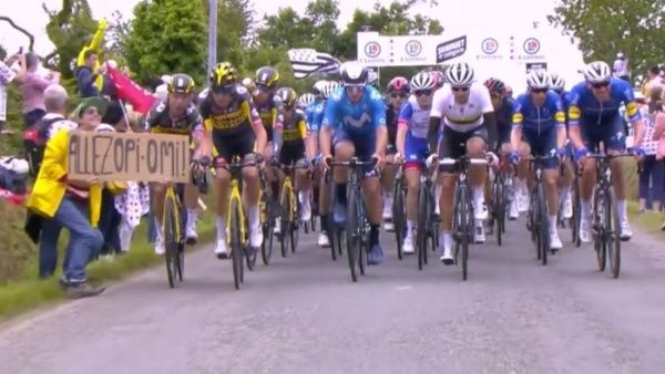 Responsable del accidente en Tour de Francia fue arrestada