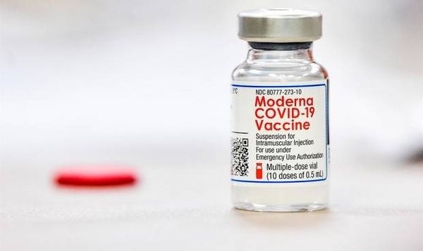 Diario HOY | Desaparecen frascos de la vacuna Moderna en Lambaré