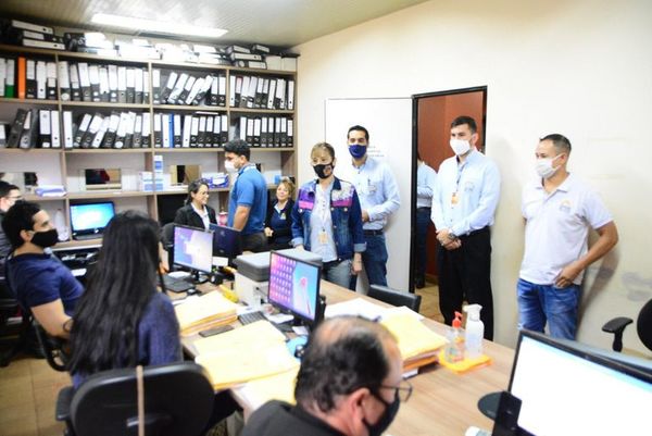 Desvinculan a casi un centenar de funcionarios en Municipalidad de CDE - ABC en el Este - ABC Color