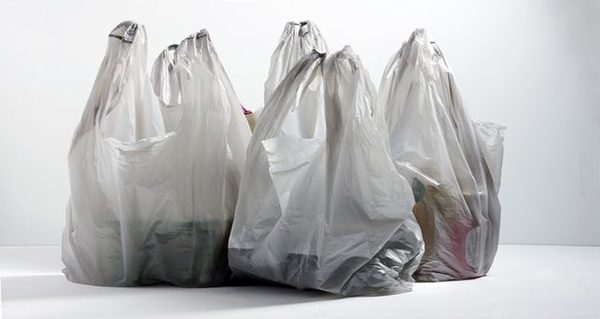 Ley que regula el consumo de bolsas de plástico rige desde mañana