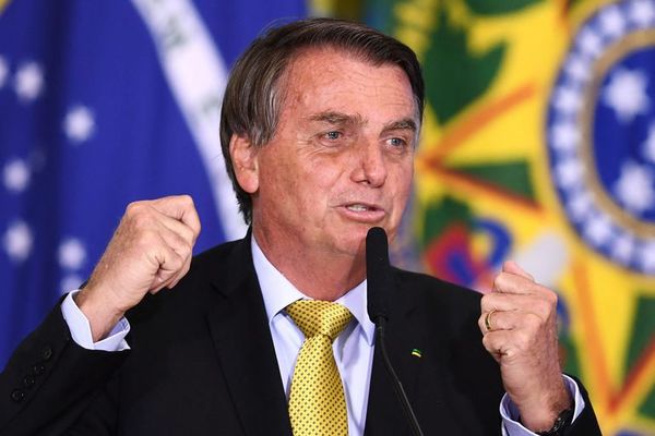 Izquierda y derecha exigen un juicio con miras a destituir a Bolsonaro - Mundo - ABC Color