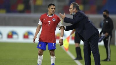 Alexis Sánchez viaja con Chile para enfrentar a Brasil