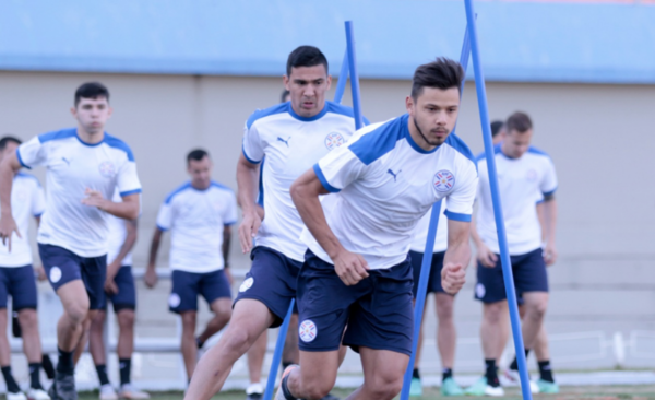 Diario HOY | Sin mucho tiempo, Berizzo ordena ideas para el juego con Perú