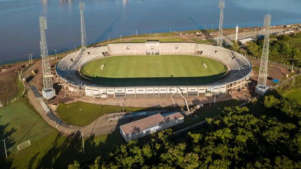 Los encarnacenos rechazan estadio inconcluso de la EBY