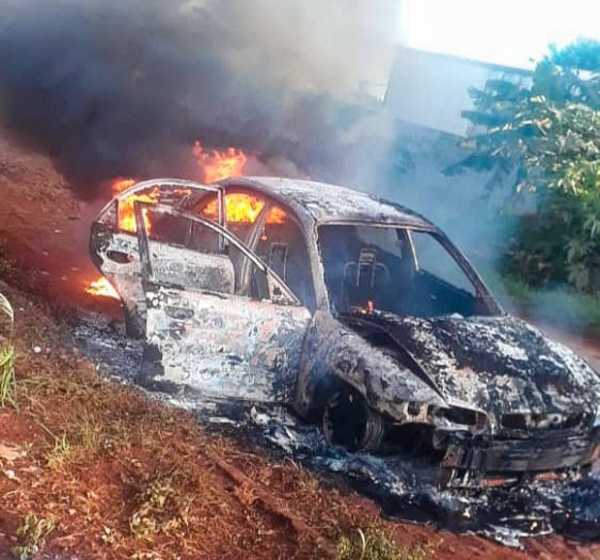 Vehículo de ALBAÑIL se incendió en CDE