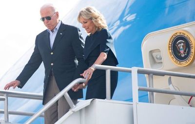Biden llega a Miami para reunirse con afectados por el derrumbe y rescatistas - Mundo - ABC Color
