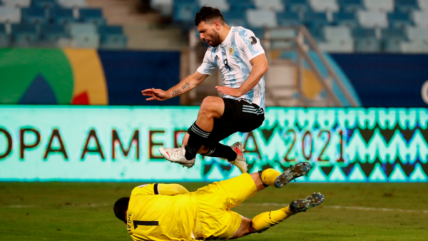 Los 100 partidos del Kun | El Independiente