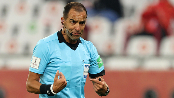 Esteban Ostojich arbitrará el juego de la Albirroja en cuartos