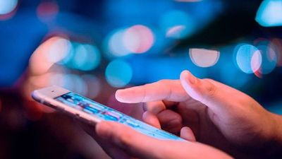 Grandes plataformas actuarán contra el acoso de las mujeres