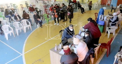 La Nación / Lamentan “elección” de vacunas anti-COVID de personas que acuden a inmunizarse