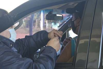 Instan a ciudadanía a asistir a centros vacunatorios para recibir segunda dosis