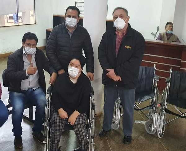 Análisis clínicos y consultas oftalmológicas gratis en la Gobernación - La Clave
