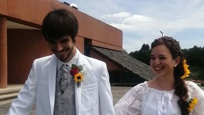 Encontró novio en un cerro y se casó en México
