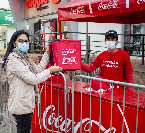 Coca-Cola refresca a usuarios de MUV durante sus viajes