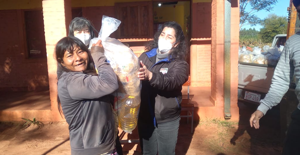 Entregan kits de alimentos en Repatriación y José Domingo Ocampos - Noticiero Paraguay