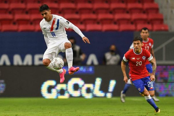 Tres paraguayos en el equipo ideal de la Copa América elaborado por hinchas - Fútbol - ABC Color