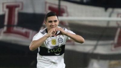 Huguito Fernández cambia de equipo