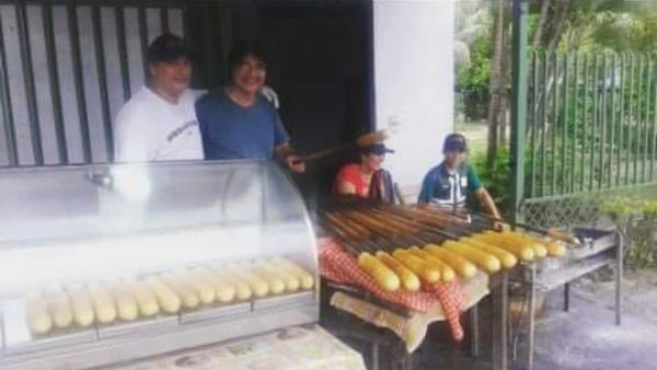 Regaló 120 kilos de chipa asador en agradecimiento a Dios