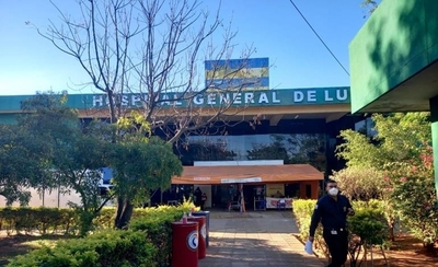 Diario HOY | Familiares de pacientes con Covid-19 aguardan información, escuchamos la situación de Karina Aquino