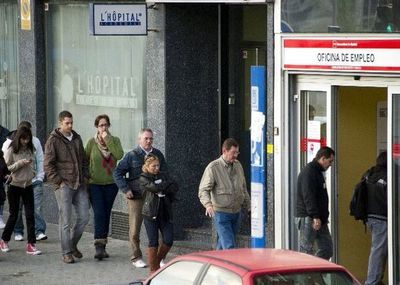 El desempleo en España registra una bajada histórica en el mes de junio - Mundo - ABC Color