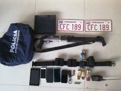 Policía detiene a tres personas e incauta armas de fuego en Yby Pytã
