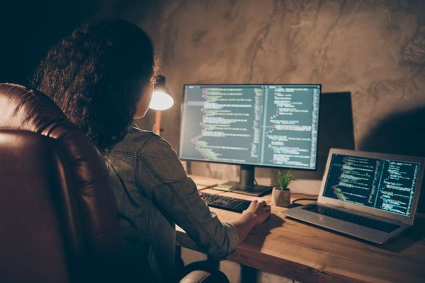 Software “espía”, otra forma de violencia (silenciosa) contra la mujer - Tecnología - ABC Color