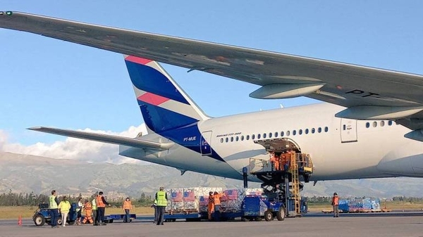 Diario HOY | Ecuador recibe el primer lote con más de un millón de vacunas donadas por EEUU