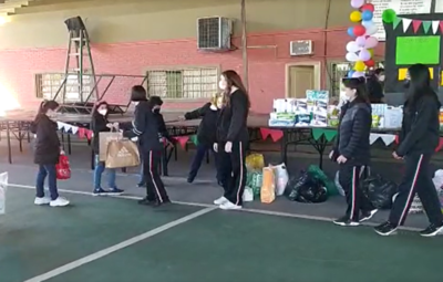 Estudiantes llevan a cabo maratón solidaria en beneficio de un albergue