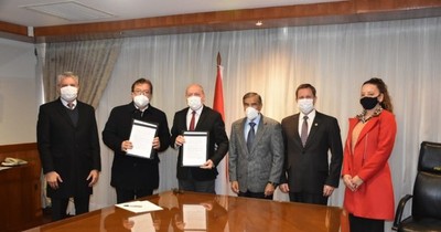 La Nación / Mientras jueza define desacato, Duarte Frutos “ayuda” a la Corte