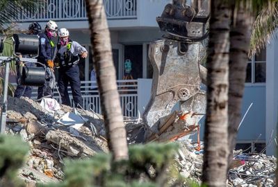 Sube a 20 la cifra de fallecidos confirmados en el derrumbe en Miami - Mundo - ABC Color