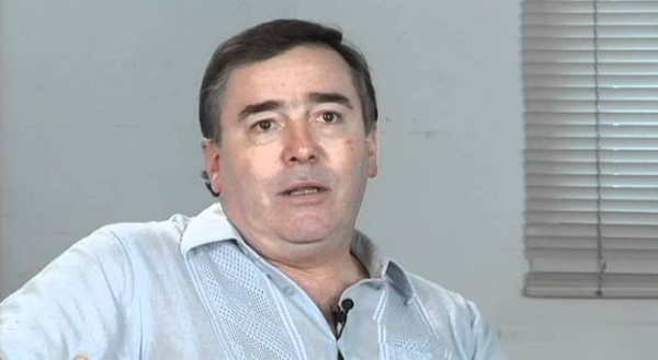 Diario HOY | Alfredo Boccia asumió como miembro de la Academia Paraguaya de la Lengua Española
