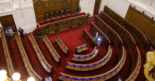 La Nación / Chile se dispone a escribir su primera Constitución inclusiva