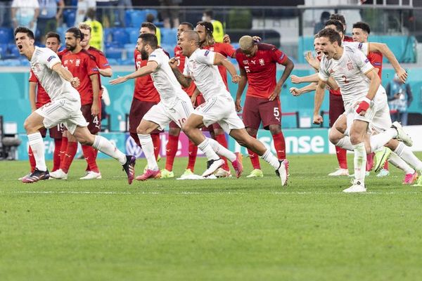 España gana a la ruleta rusa de los penales - Fútbol Internacional - ABC Color