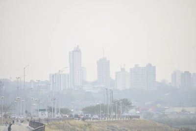 Municipalidad verifica pero no garantiza que edificios no se de derrumben, afirma ingeniero - Nacionales - ABC Color