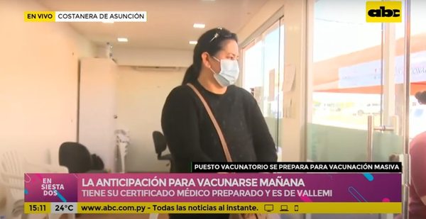 Paciente oncológica ya forma fila en la costanera para ser la primera en vacunarse mañana - Nacionales - ABC Color