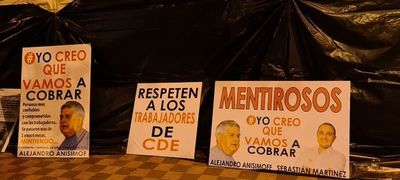 Trabajadores de eventos exigen cobros por servicios prestados durante celebraciones del 63° aniversario de Ciudad del Este - ABC en el Este - ABC Color