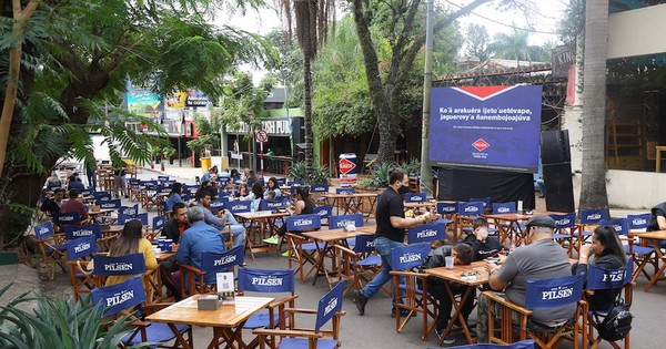 La Nación / Sector gastronómico espera que aceleren vacunación masiva