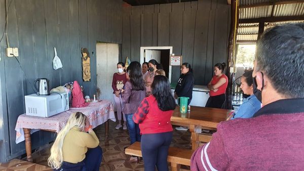 Vecinos acuden a la oración para pedir libertad de Jorgito